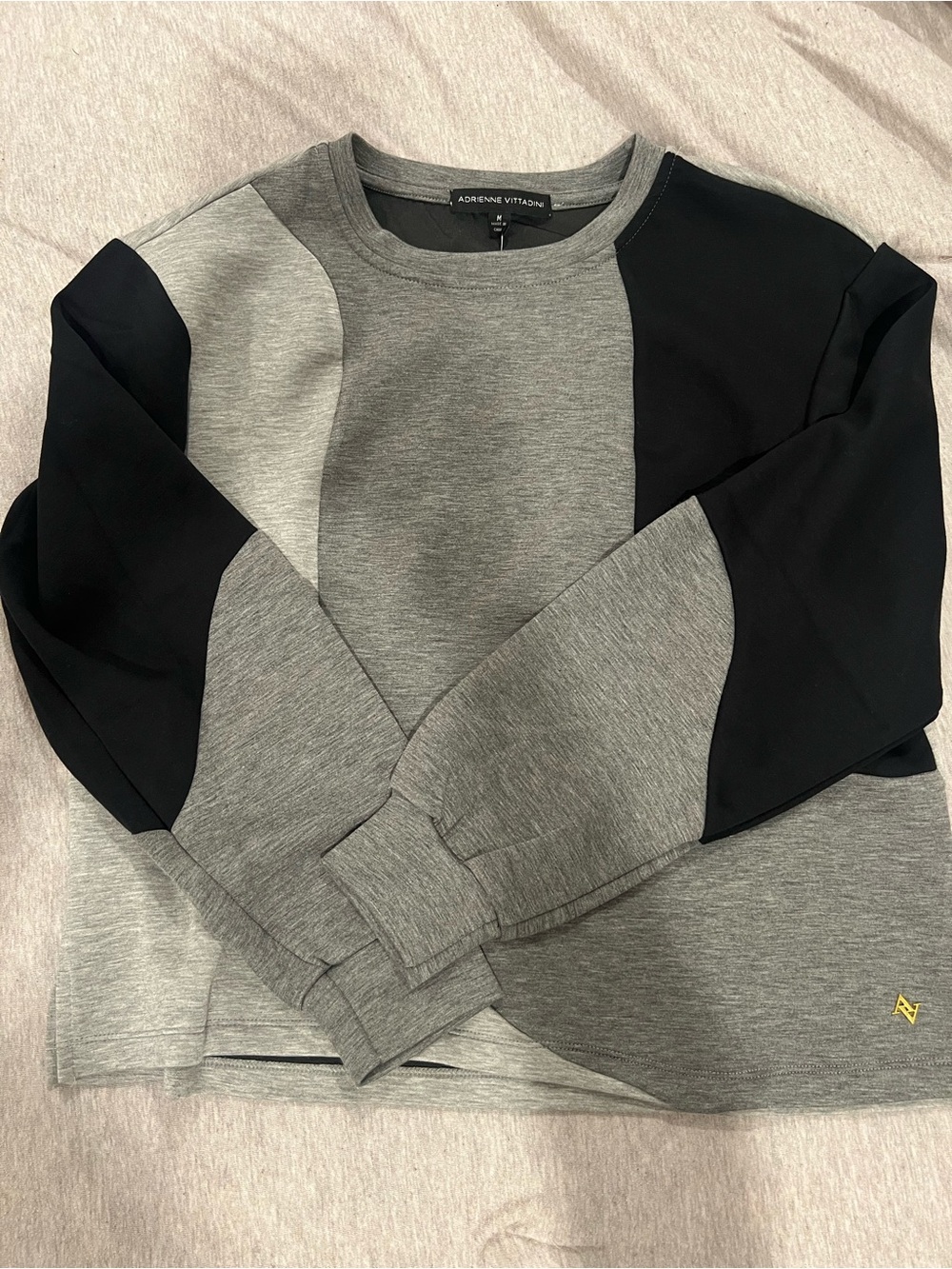 Adrienne Vittadini Womens Gray & Black Colorblock Sweatshirt & Pants Set Size M